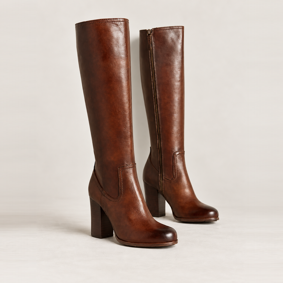 Bottes hautes en cuir à talon bloc — Apolline
