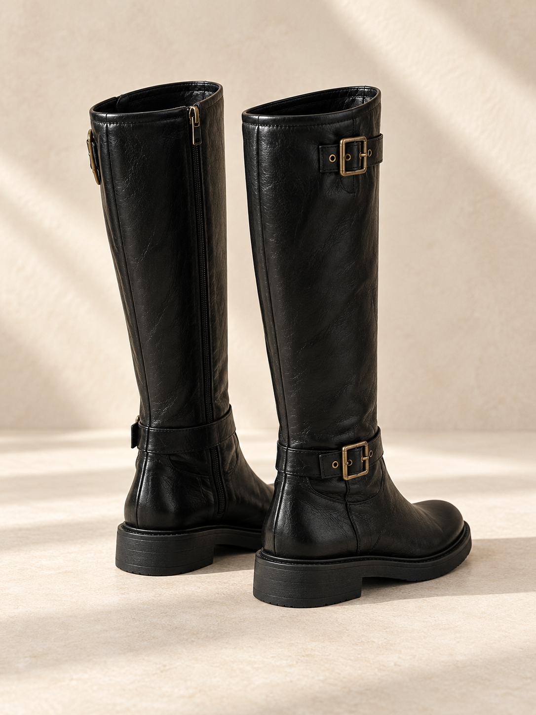 Bottes hautes en cuir à deux boucles — Mathilde