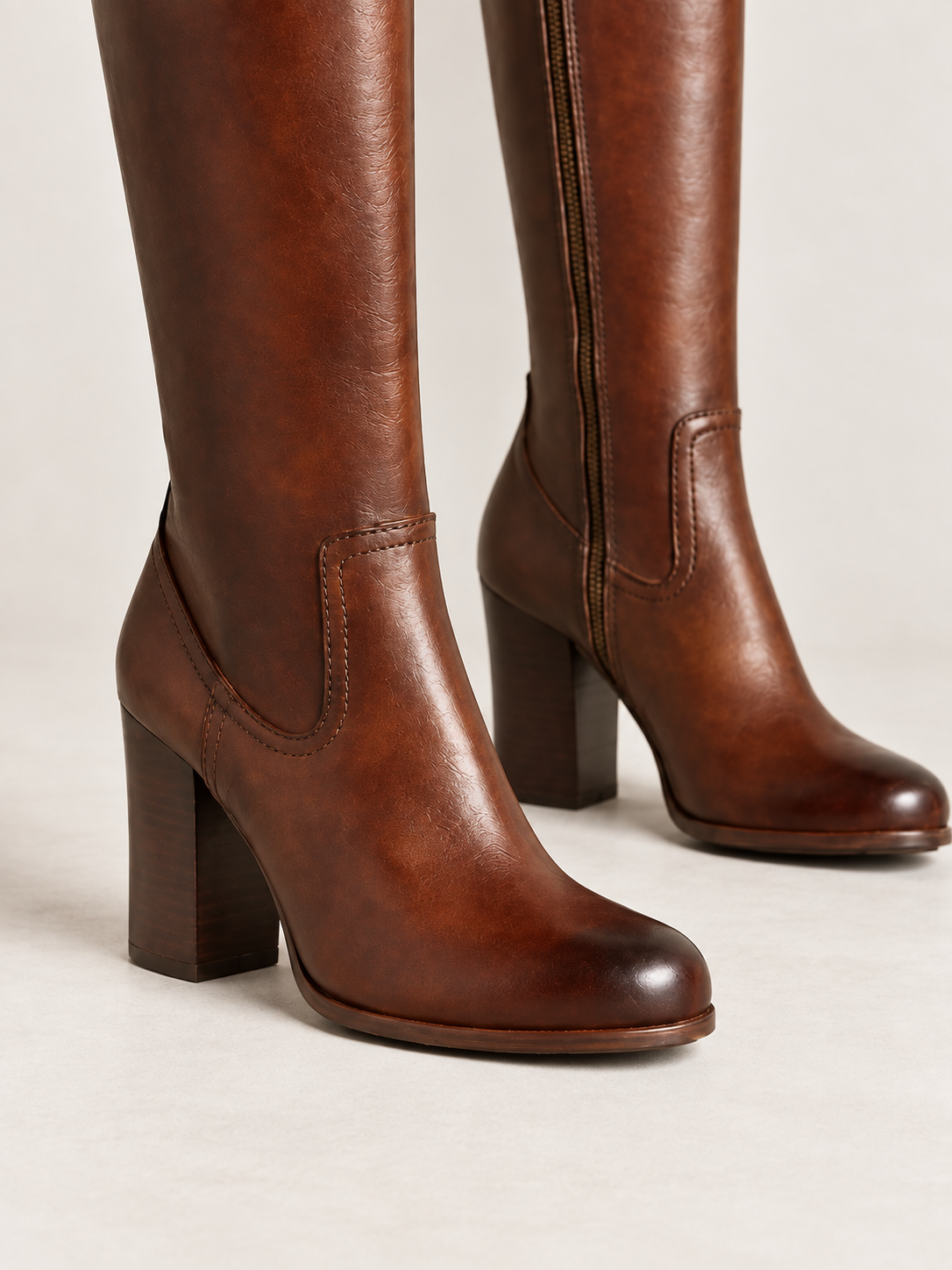 Bottes hautes en cuir à talon bloc — Apolline