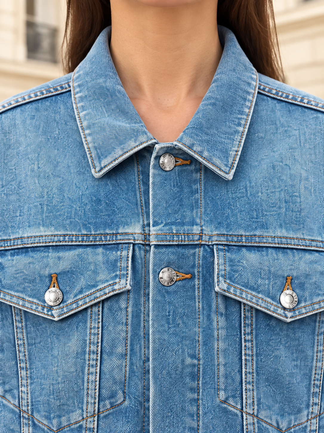 Veste courte en jean délavé — Roseline