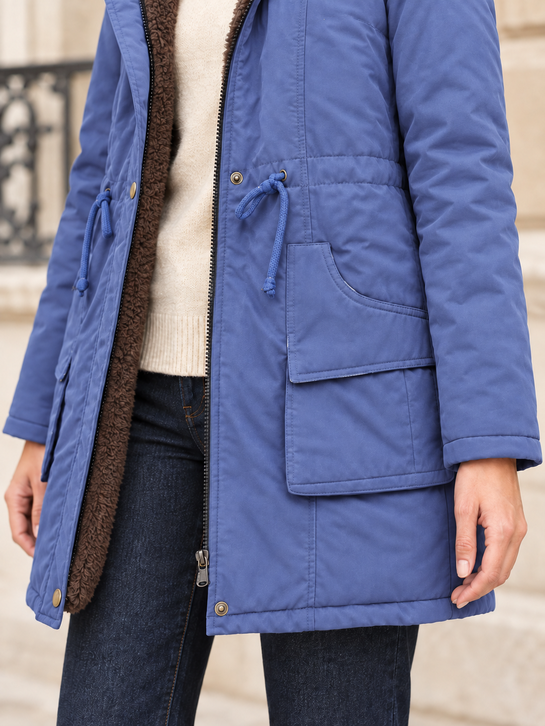 Parka con cappuccio e fodera in pile — Éloïse