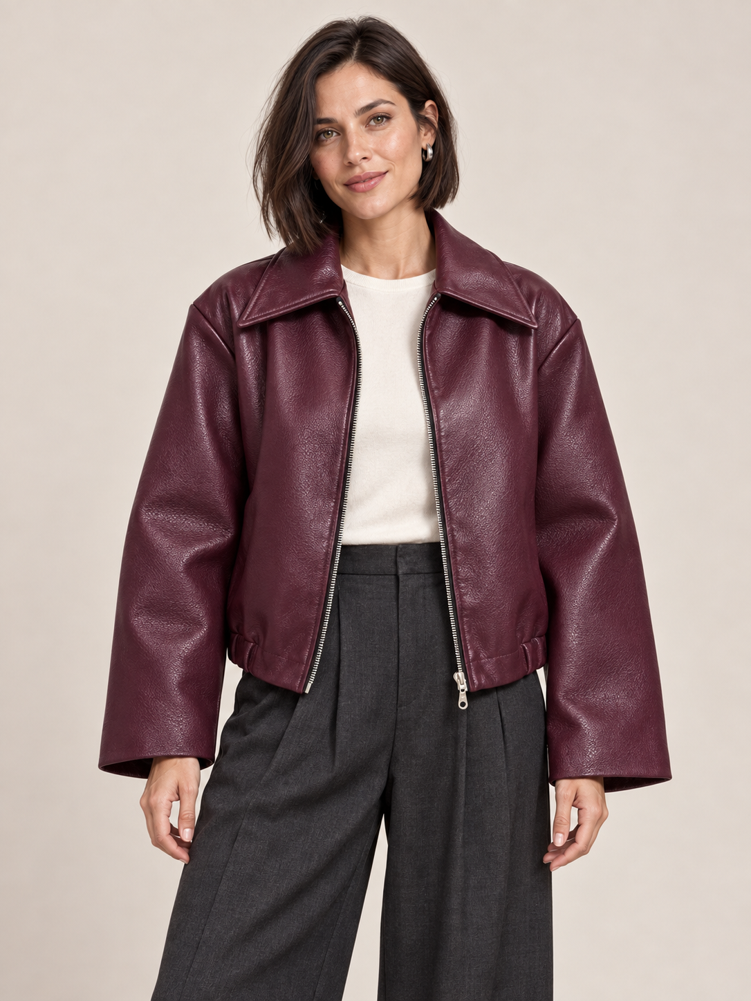 Veste courte en cuir bordeaux — Sixtine