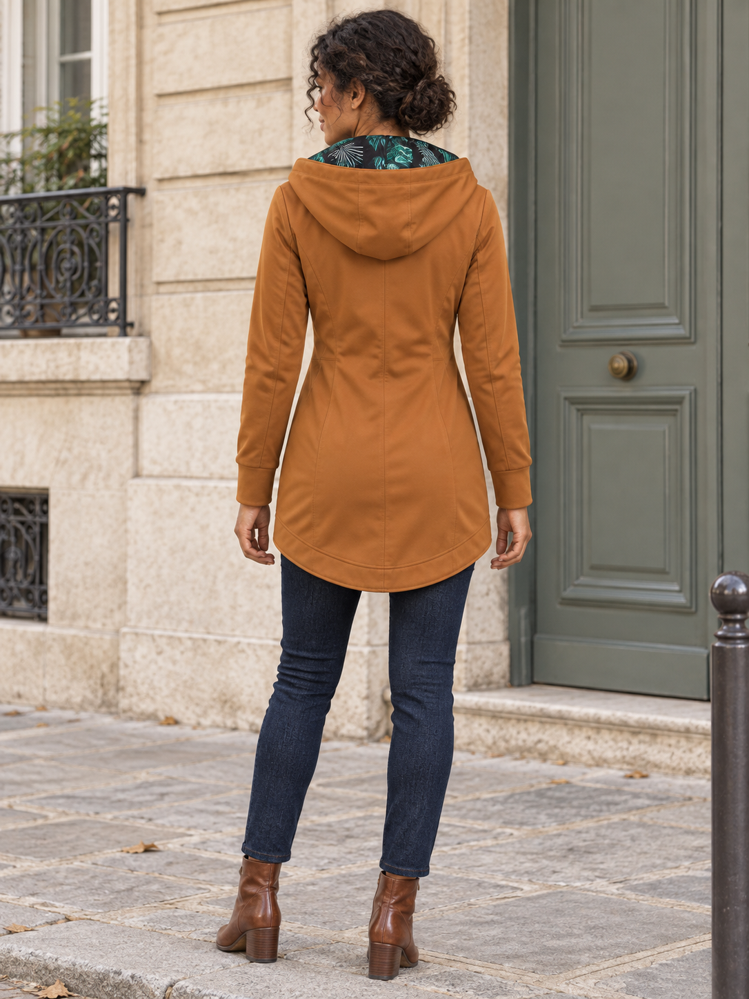 Giacca impermeabile con cappuccio — Lucile