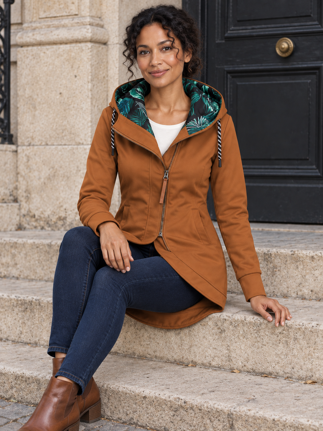 Giacca impermeabile con cappuccio — Lucile