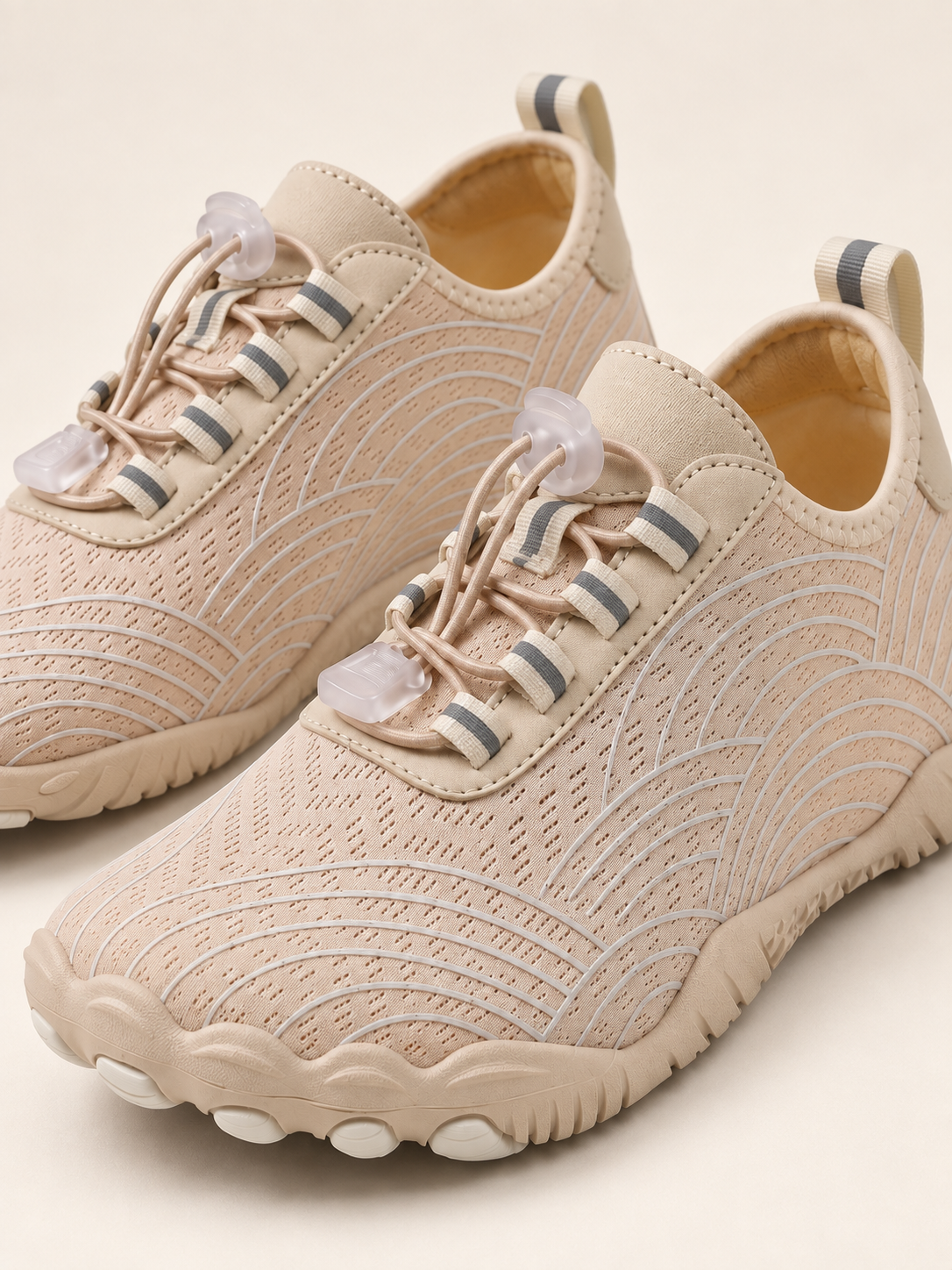 Céliane — Beige — détail de la maille et du laçage