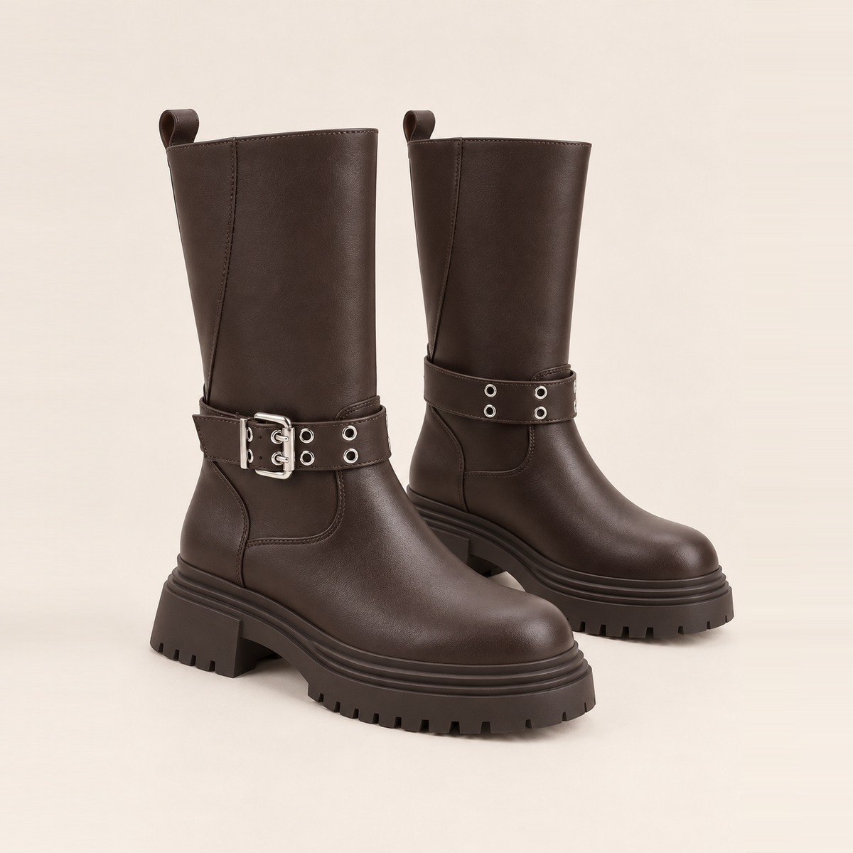 Bottines en cuir à boucle argentée — Estelle