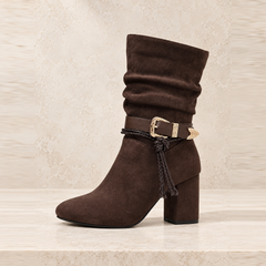 Bottines en suédine à boucle dorée — Bérénice
