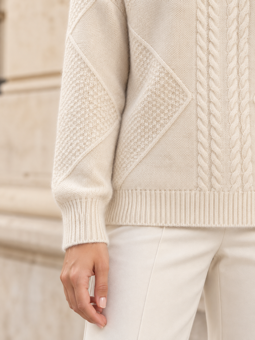 Pull en laine à motifs et col montant — Margot
