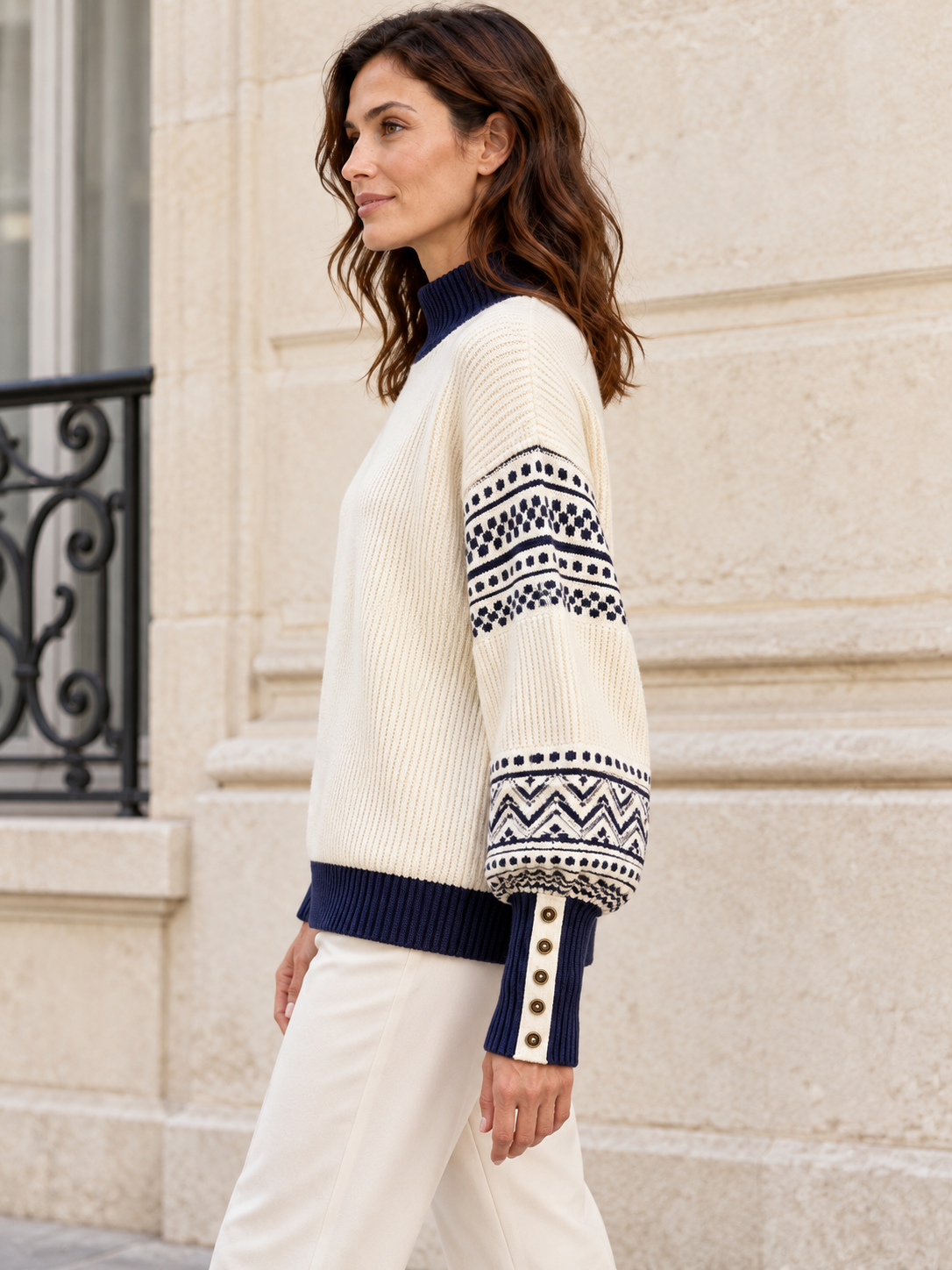 Pull en laine à manches jacquard et poignets boutonnés — Pauline