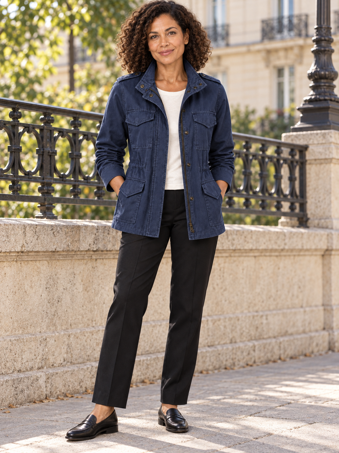Gaëlle — Bleu marine — Silhouette parisienne
