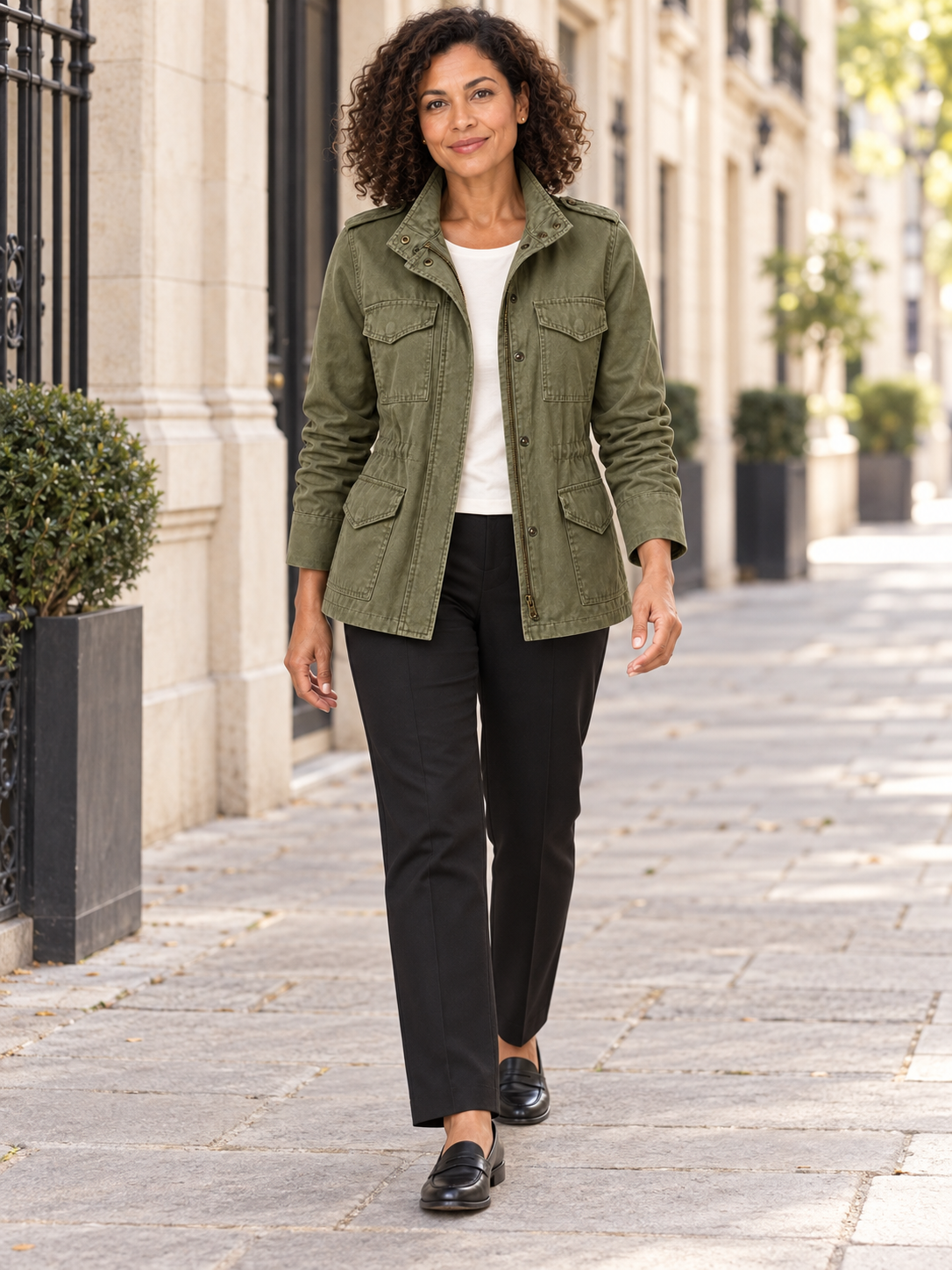 Gaëlle — Kaki — Silhouette dans Paris