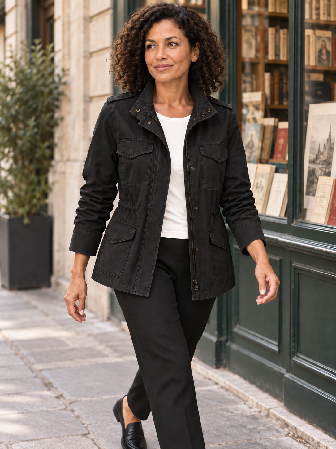 Gaëlle — Noir — Vue portée en mouvement
