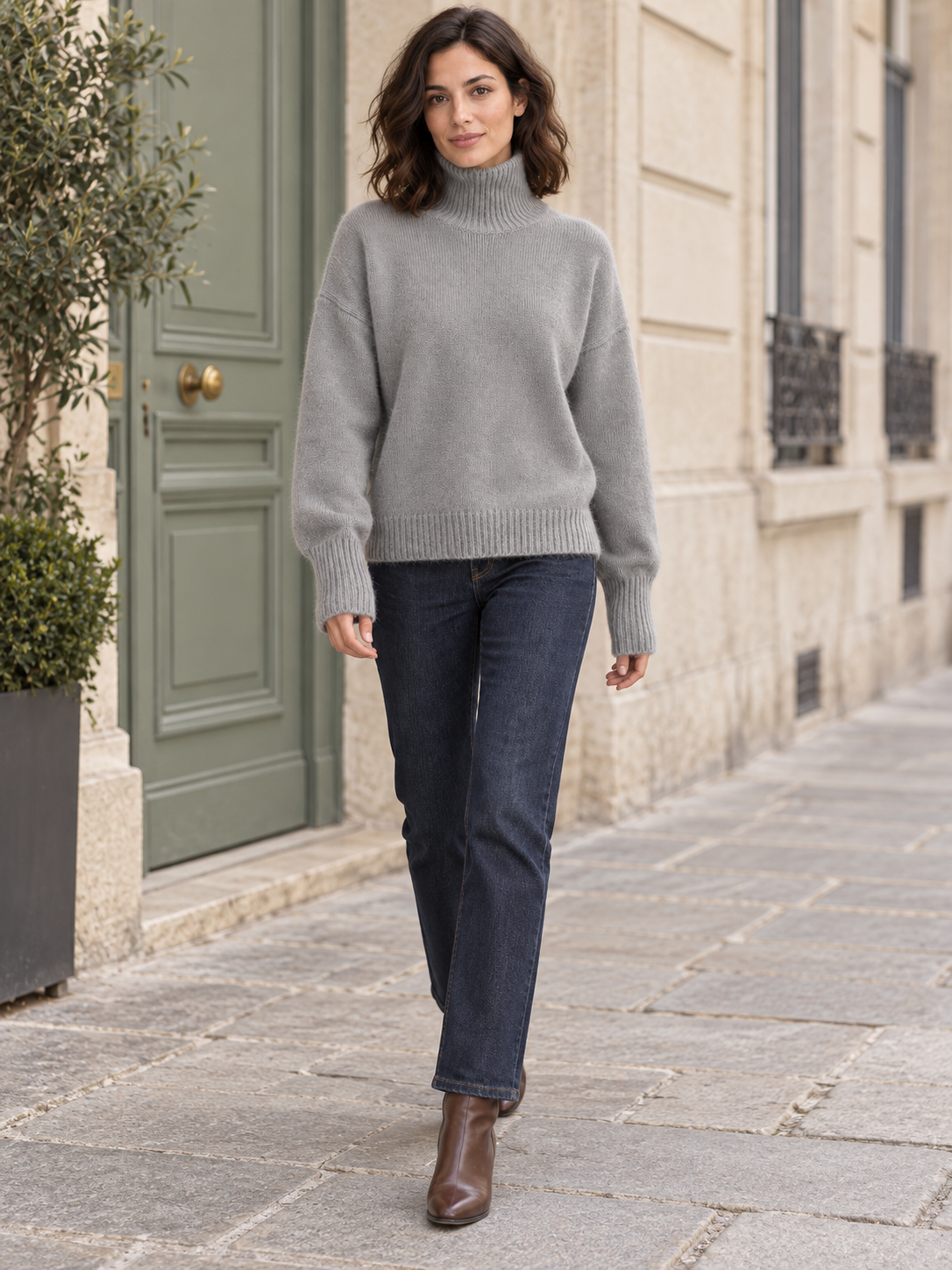 Pull en laine à col montant et poignets longs — Louise