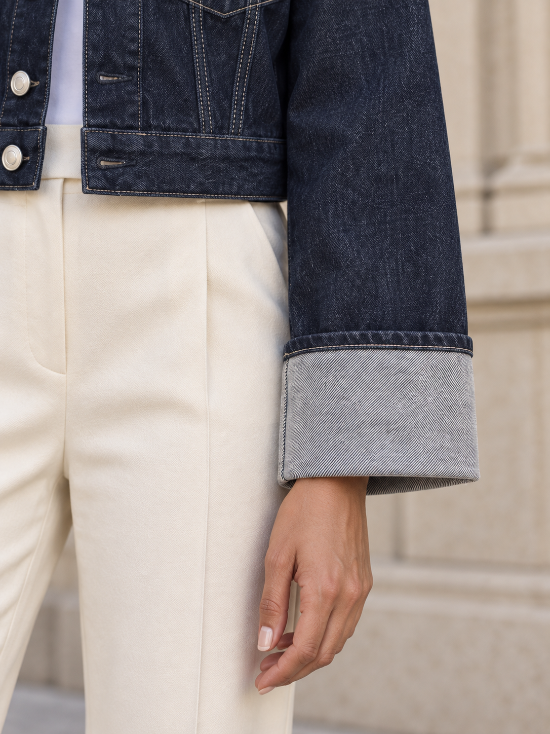 Ninon — Short denim jacket with contrasting cuffs