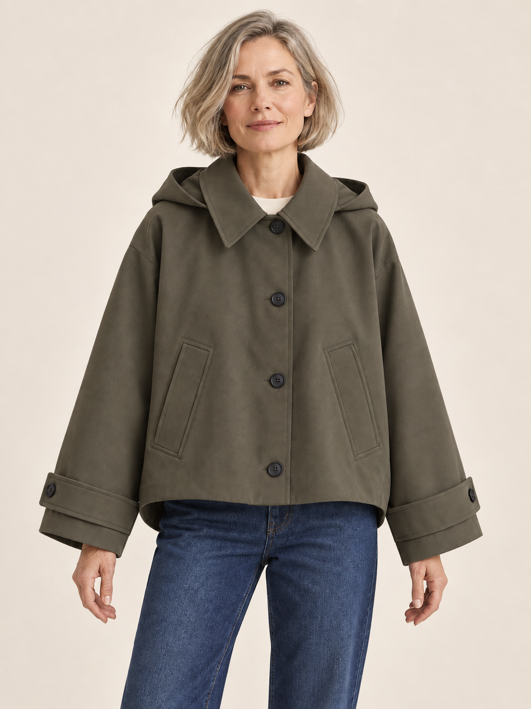 Veste courte à capuche — Madeleine