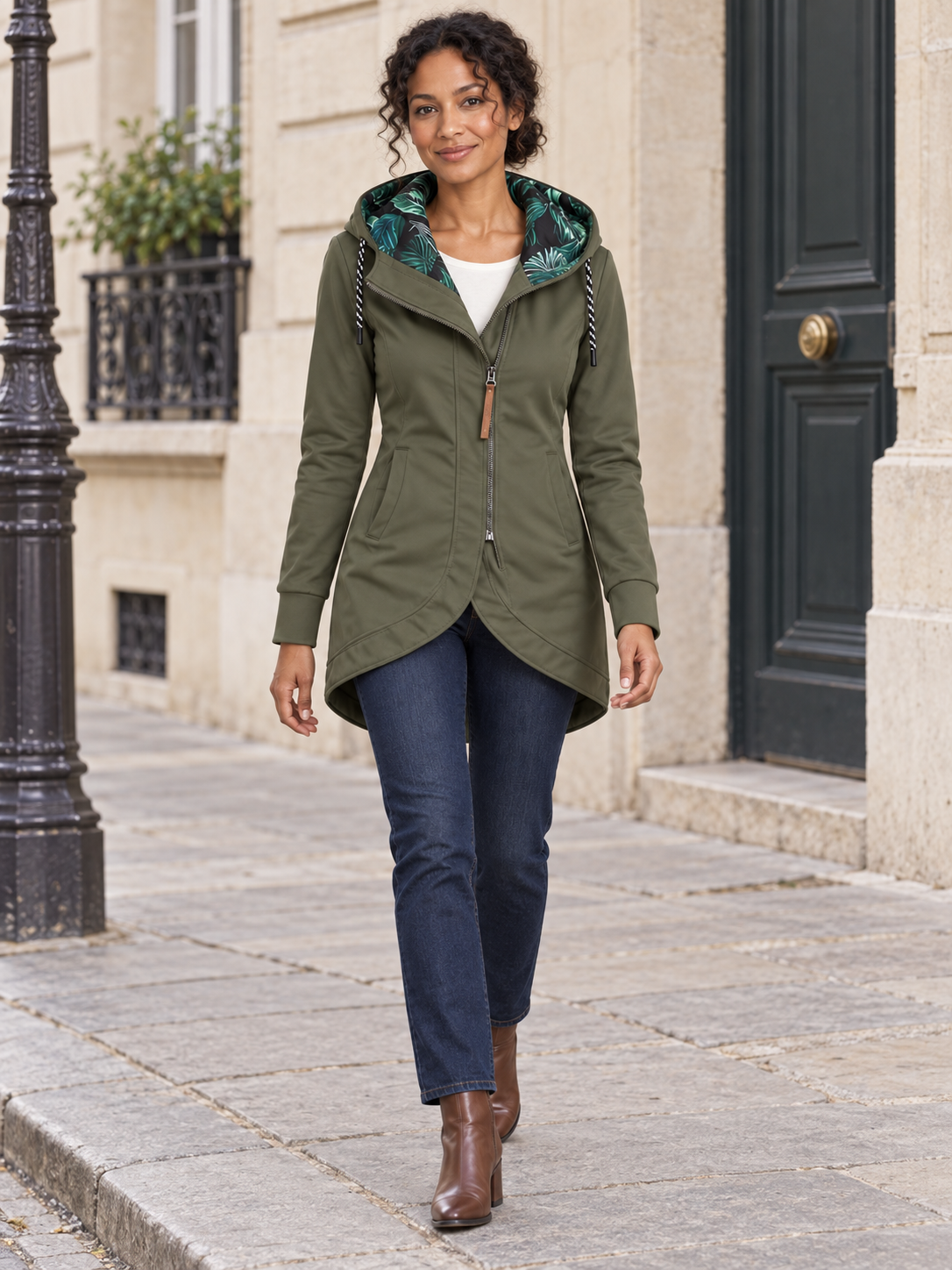 Giacca impermeabile con cappuccio — Lucile