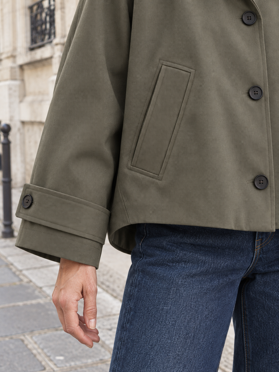 Veste courte à capuche — Madeleine