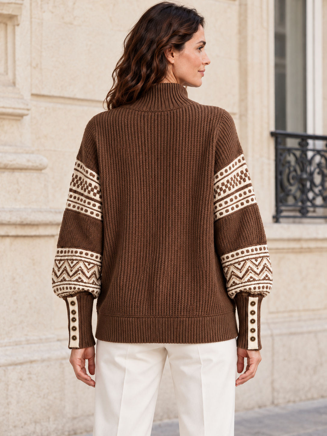 Pull en laine à manches jacquard et poignets boutonnés — Pauline