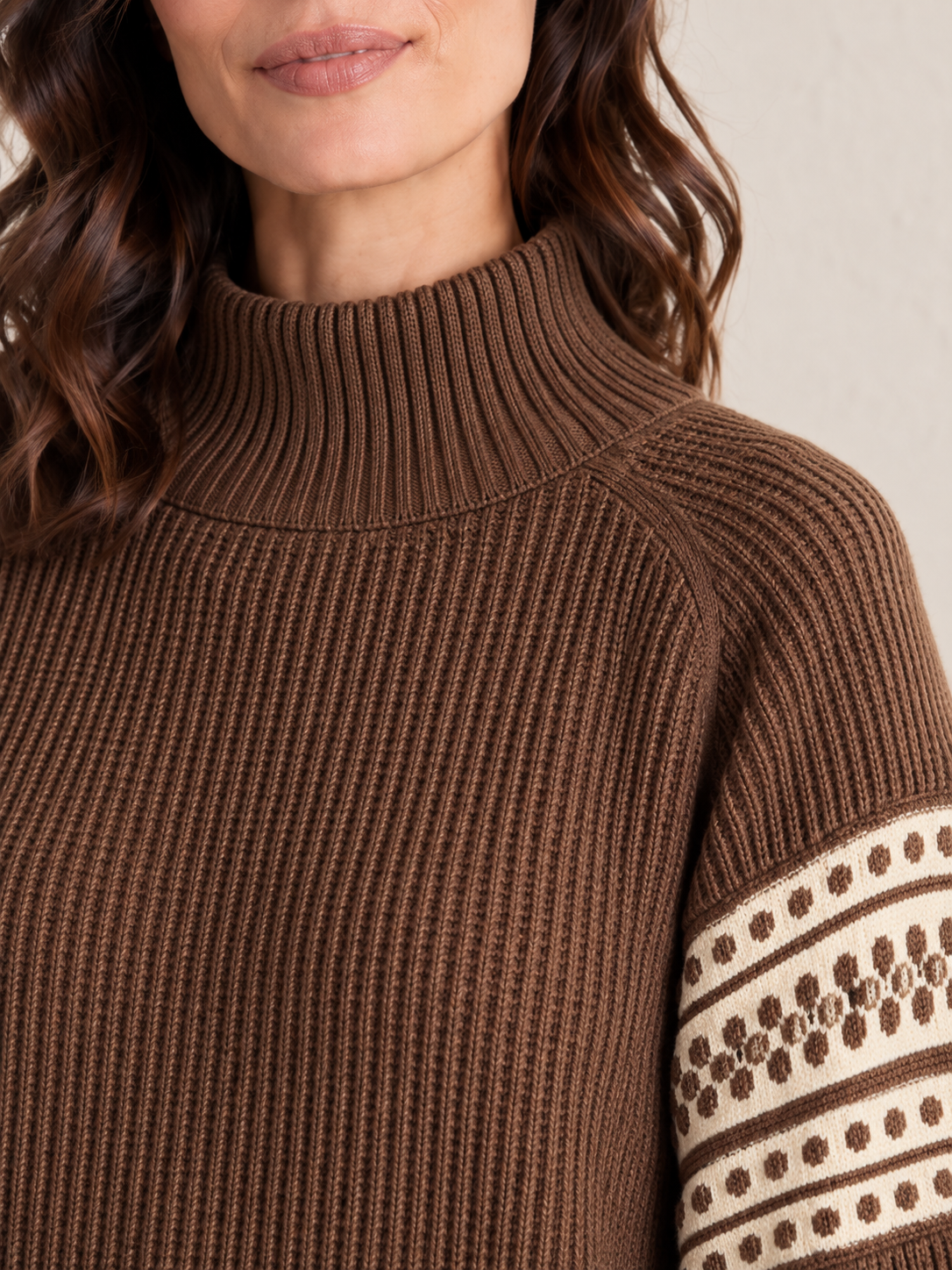 Pull en laine à manches jacquard et poignets boutonnés — Pauline