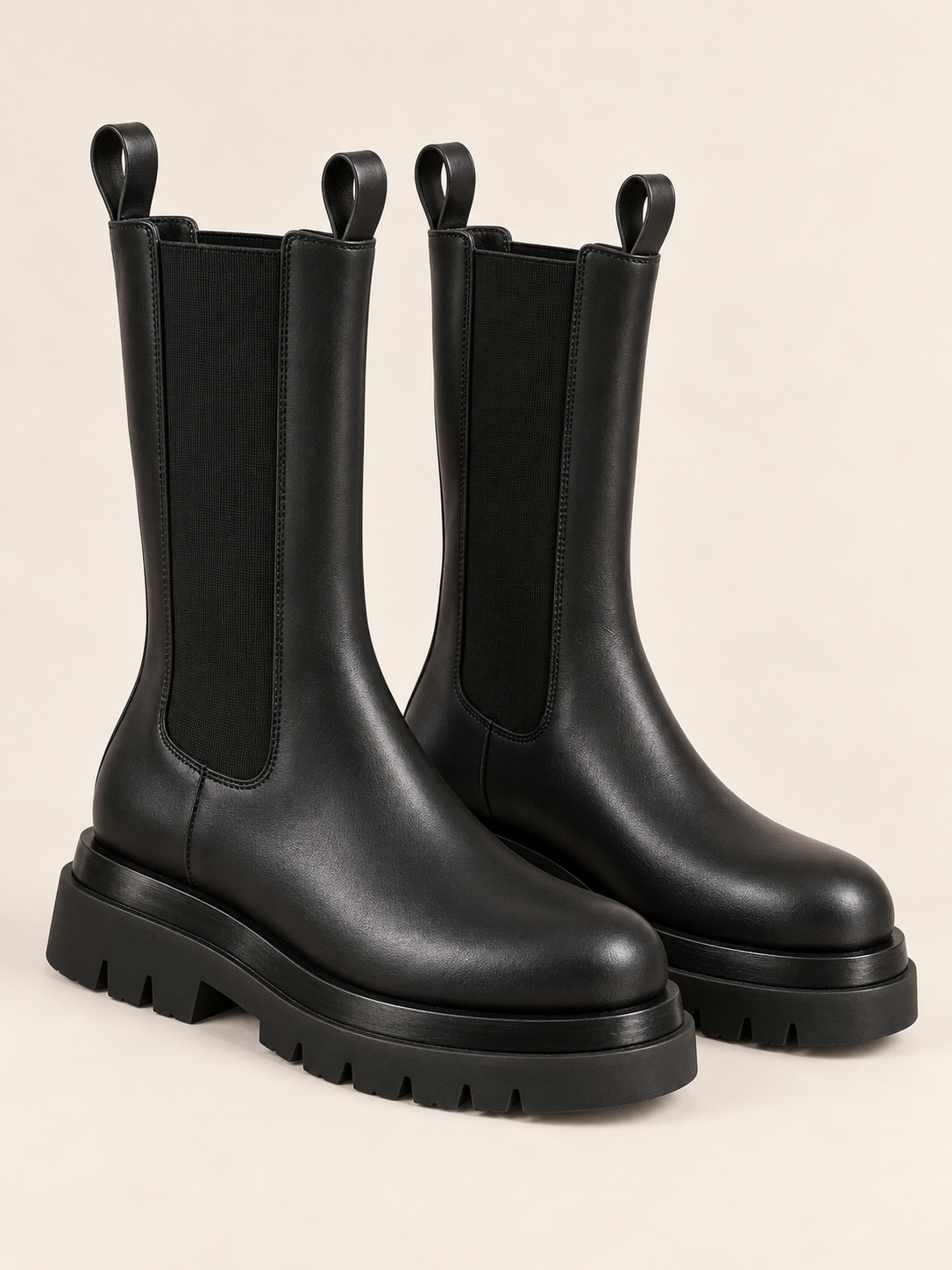 Bottes Chelsea en cuir à semelle crantée — Alix