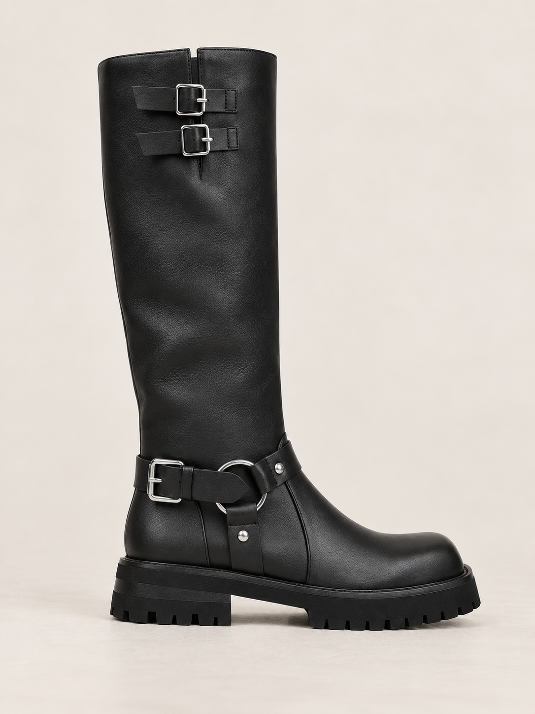 Stivali biker in pelle con cinturini e anello — Roxane