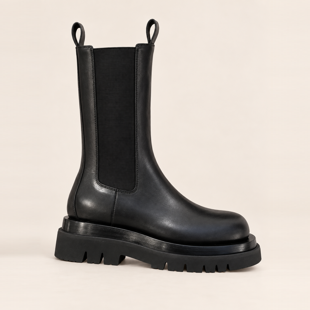 Bottes Chelsea en cuir à semelle crantée — Alix