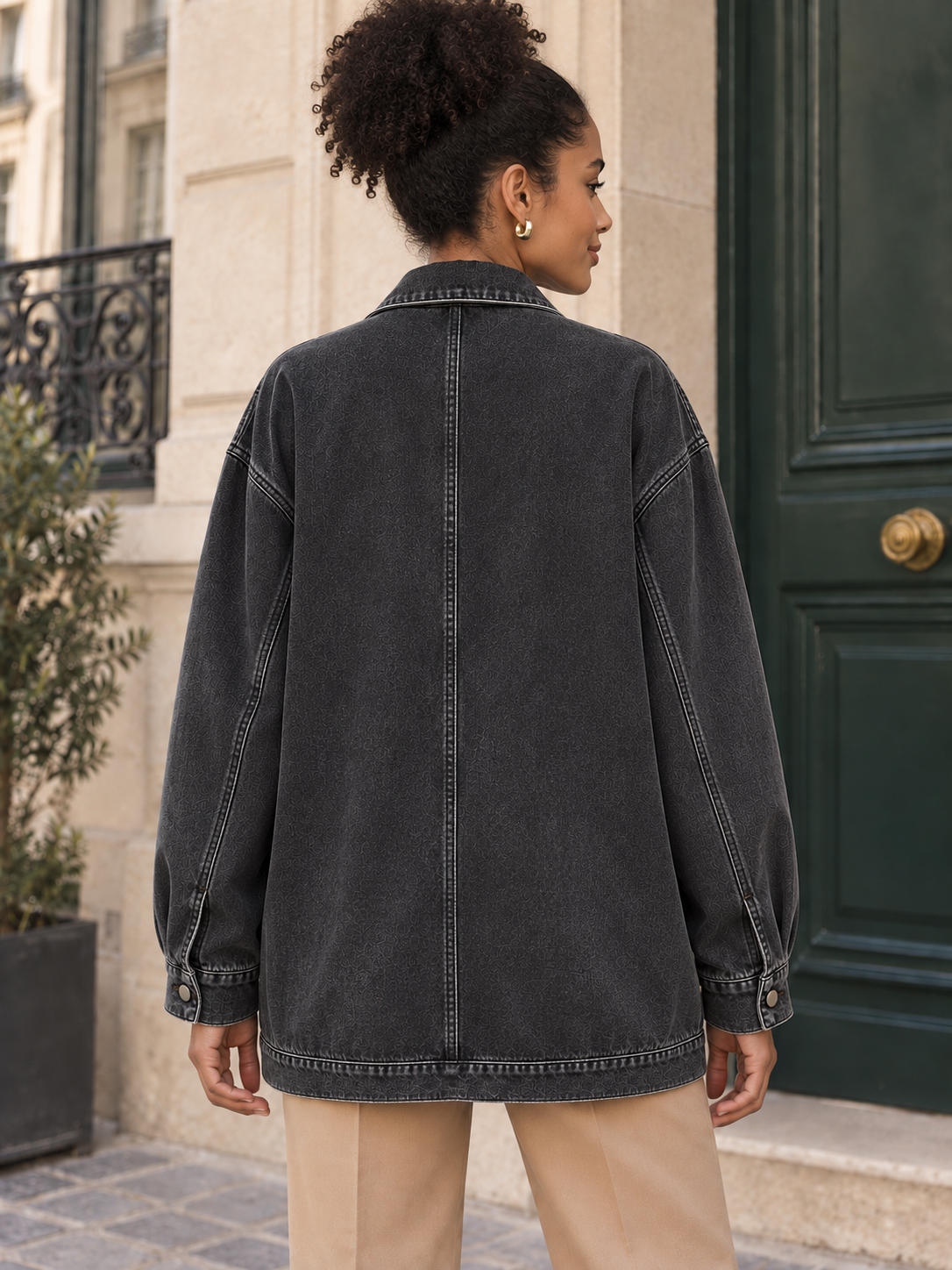 Aline — Long denim jacket with large pockets