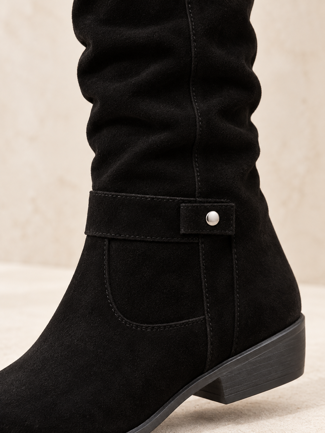 Bottes en suède à tige plissée — Émilie