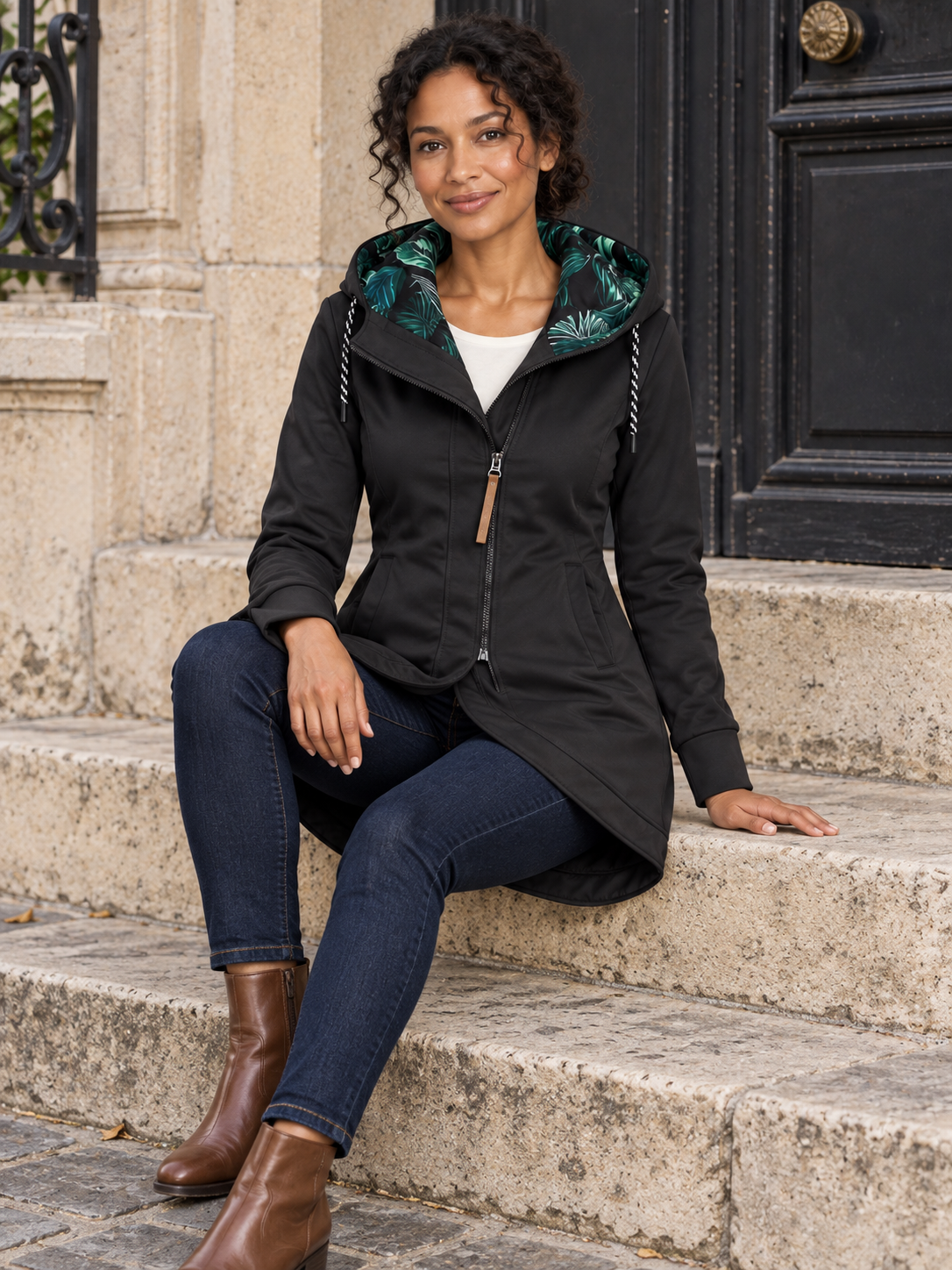 Giacca impermeabile con cappuccio — Lucile