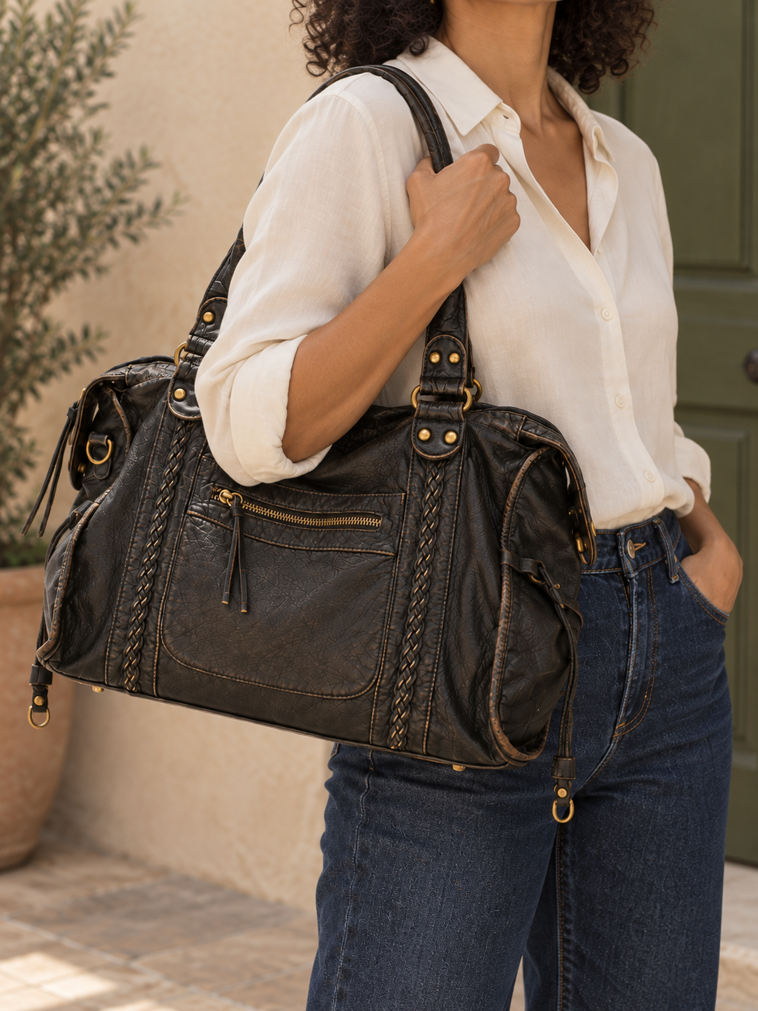 Juliette — Leather bowling bag with braided details