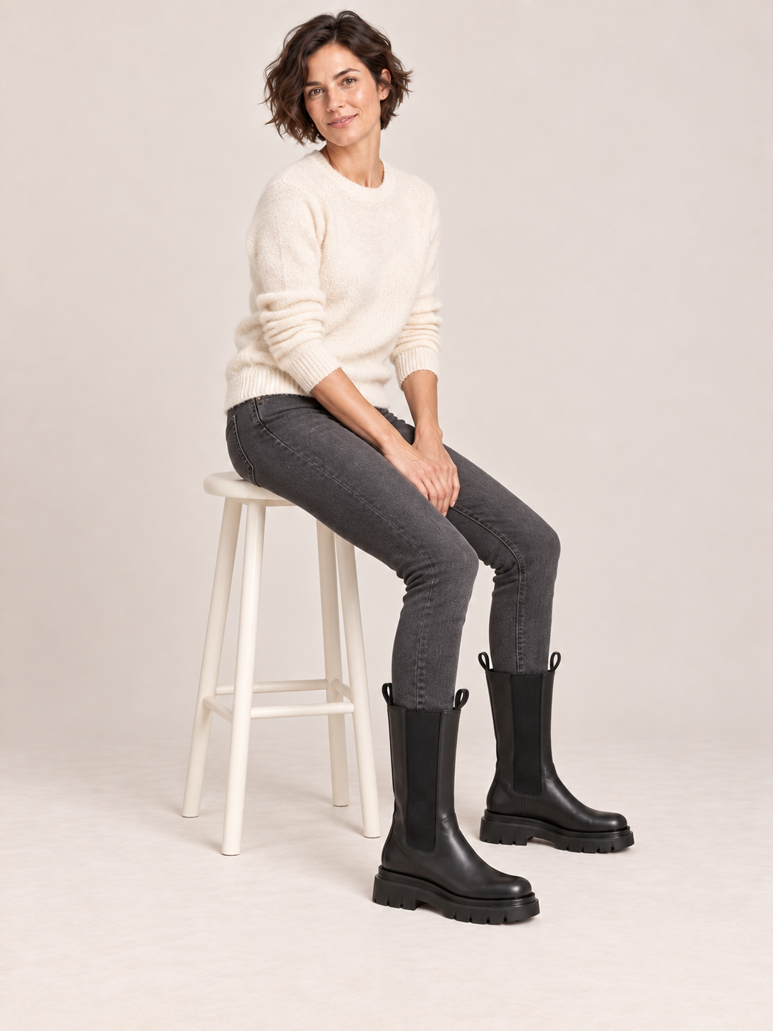 Bottes Chelsea en cuir à semelle crantée — Alix