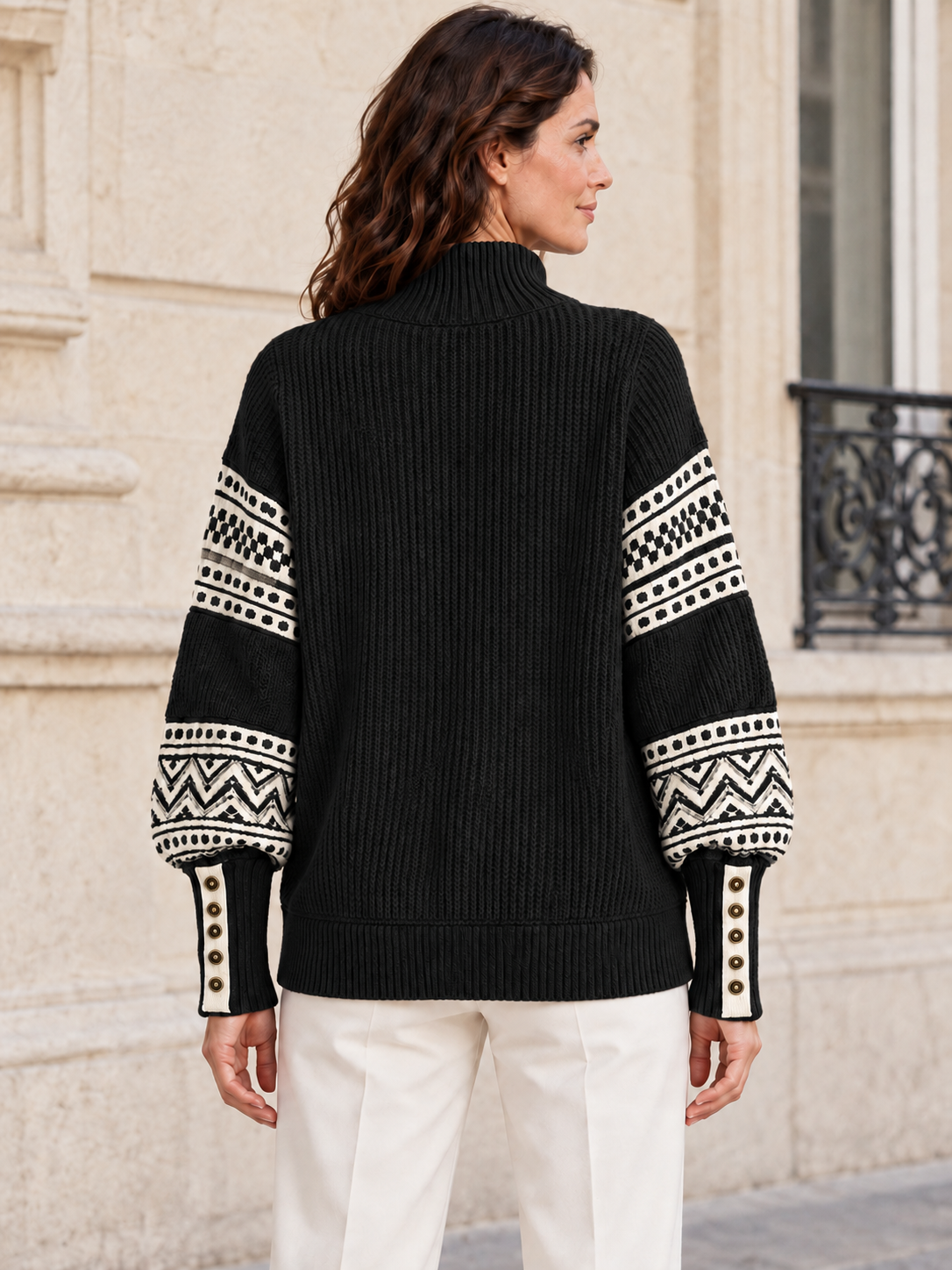 Pull en laine à manches jacquard et poignets boutonnés — Pauline