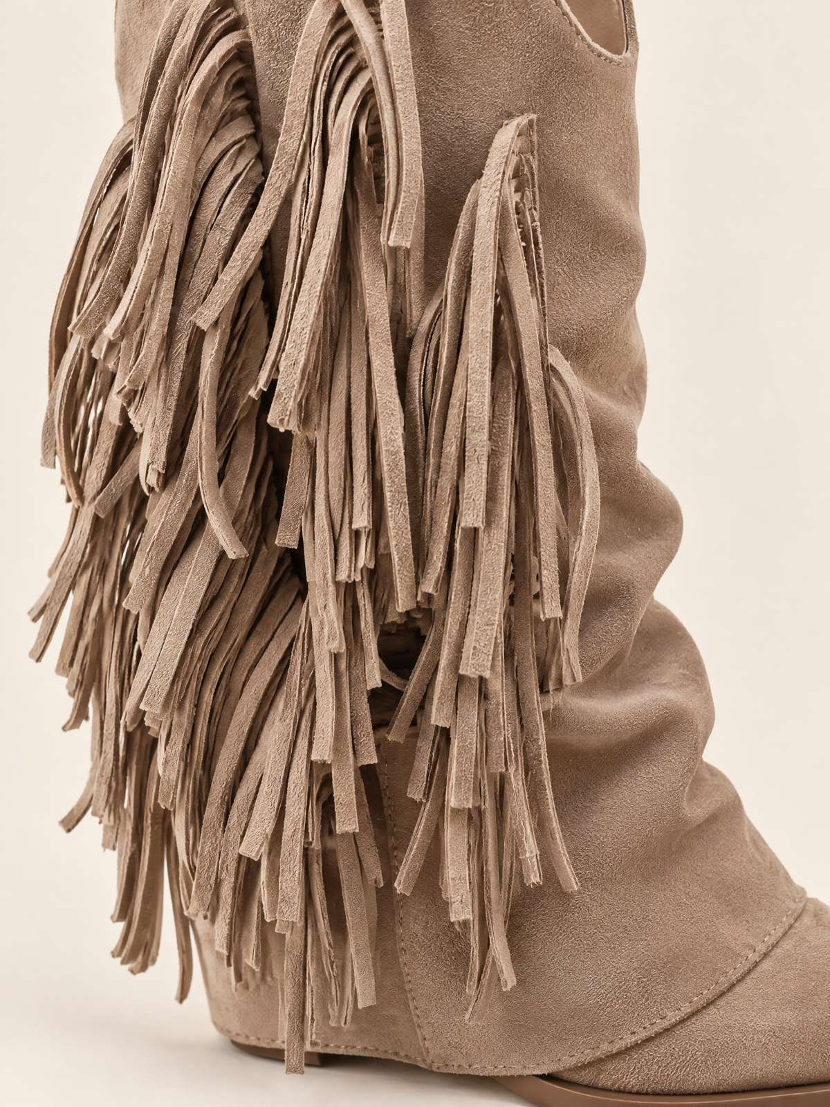 Taupe — 07 — Détail franges et matière
