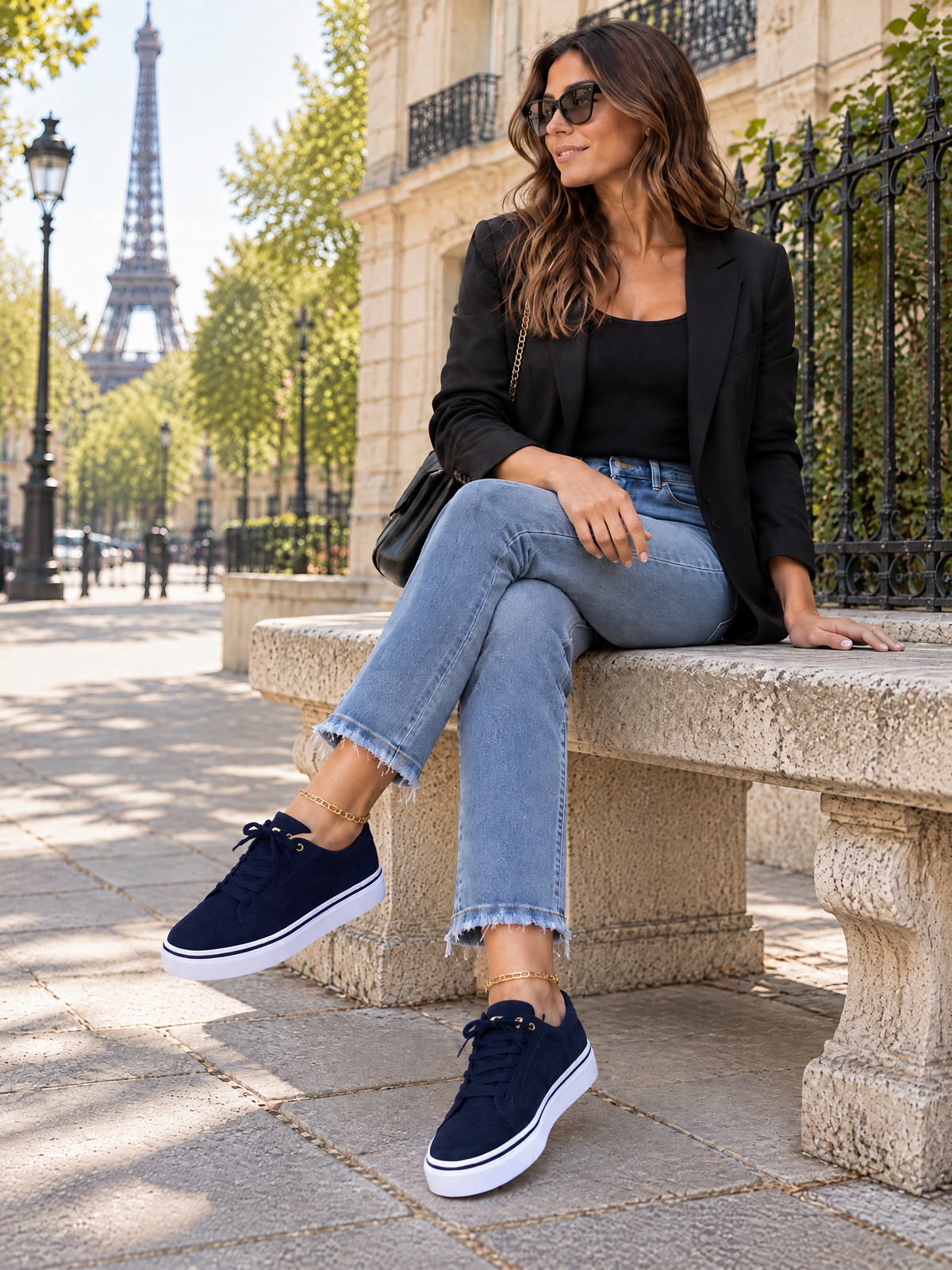 Bleu Nuit — 04 — Portée assise à Paris