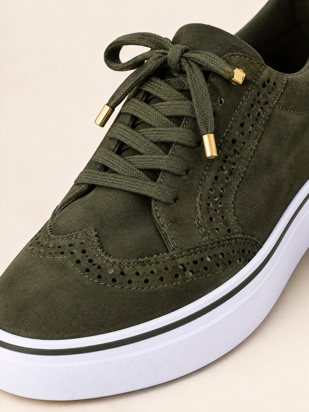 Vert Kaki — 07 — Détail perforations et matière