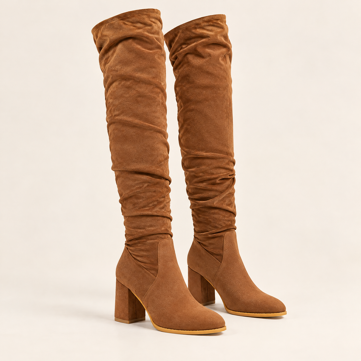 Camel — 01 — Couverture paire trois-quarts