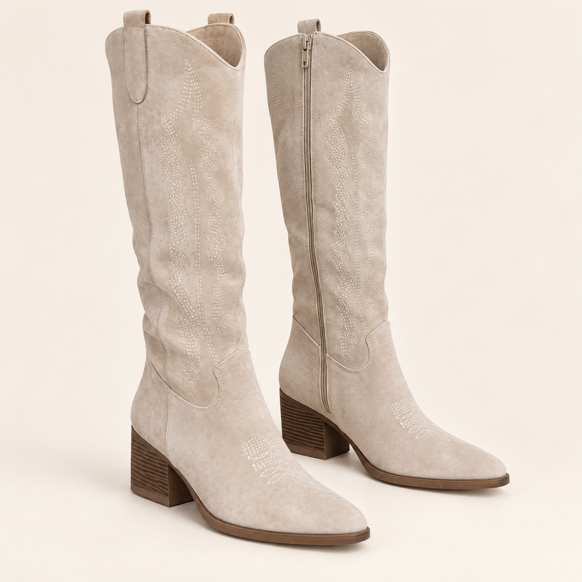 Beige Sable — 01 — Paire carrée sur fond écru