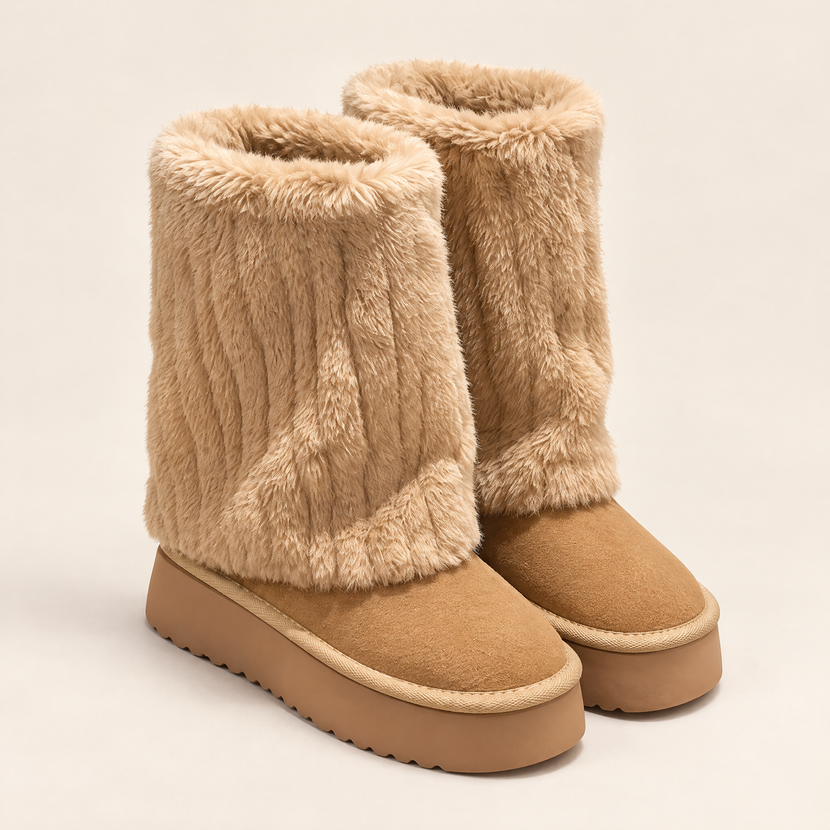 Camel — 01 — Paire carrée sur fond écru