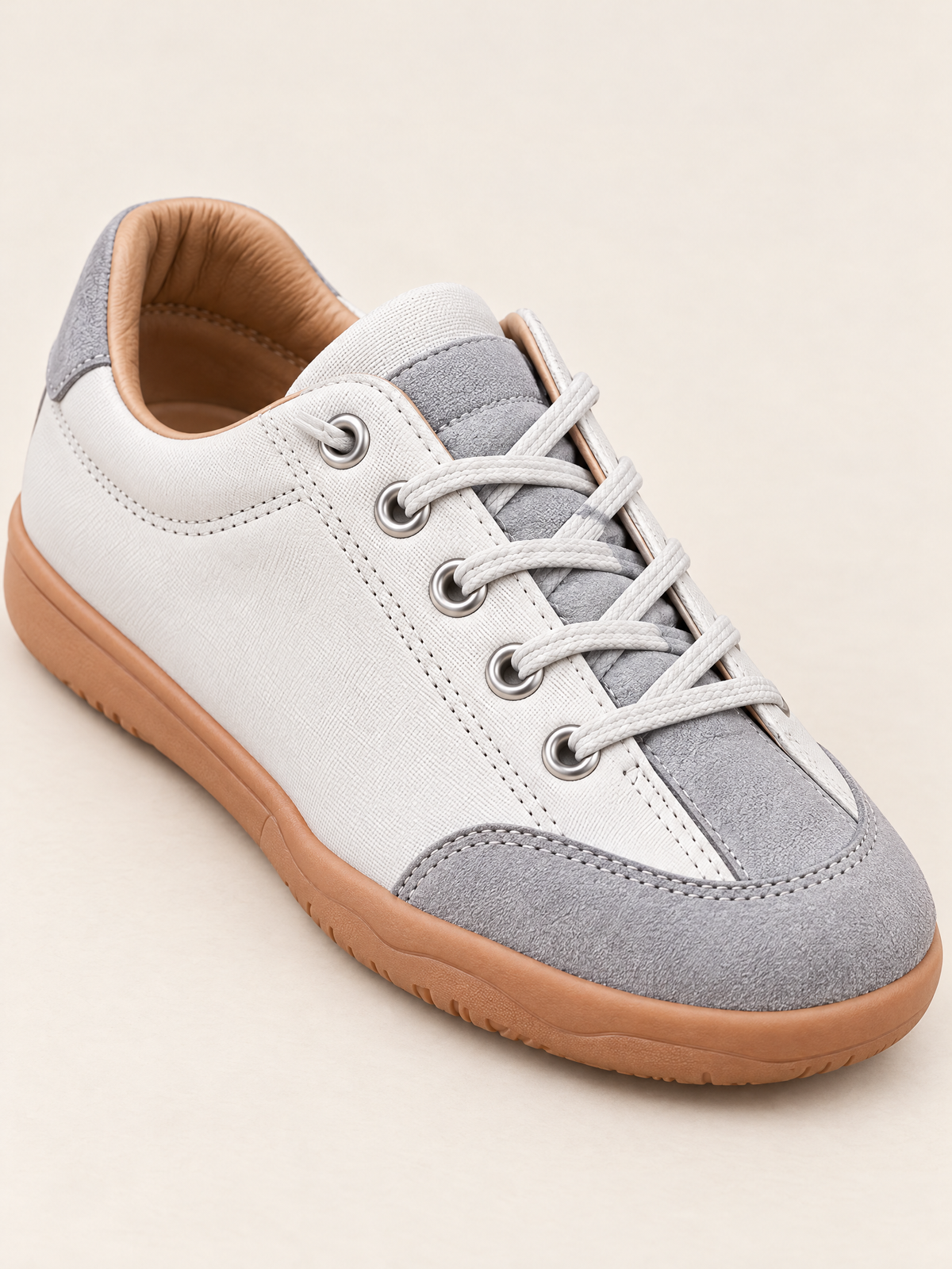 Gris Blanc — Gris Blanc 07 — Détail lacets et languette