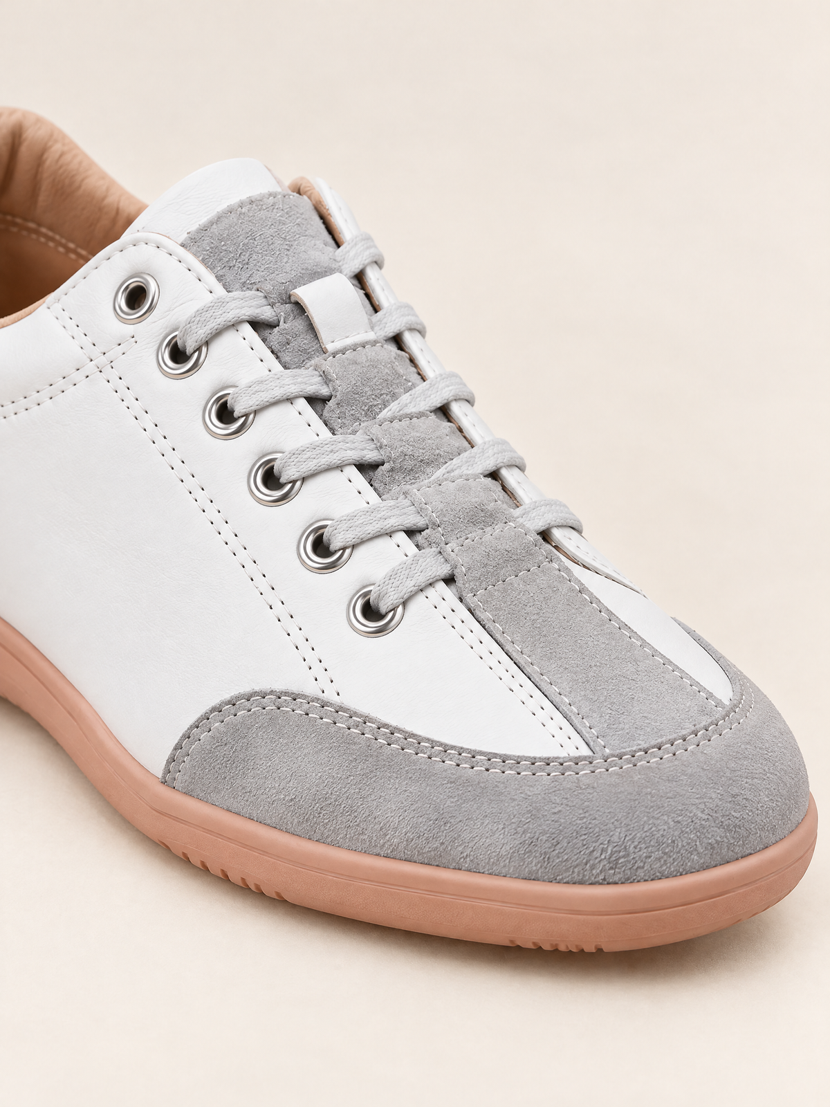 Gris — Gris 08 — Détail bout Gris et semelle