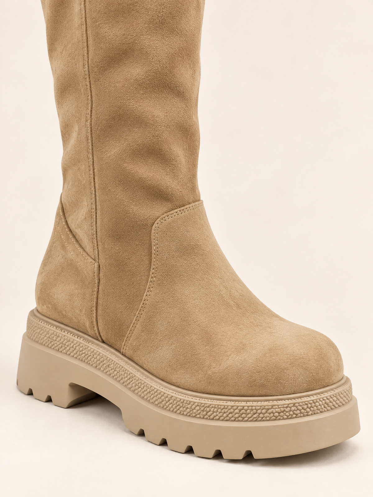Beige Sable — 08 — Beige Sable — Détail semelle crantée