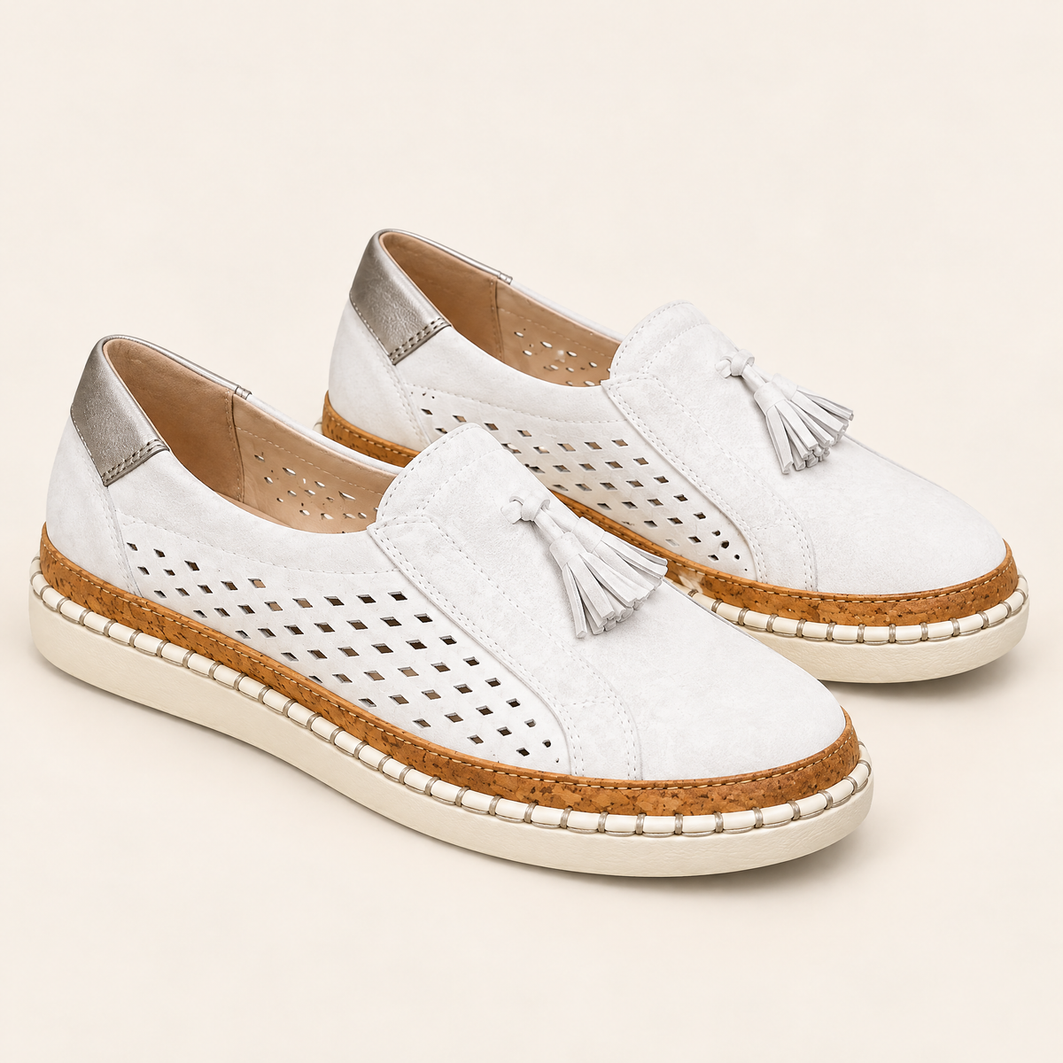Blanc — 01 — Paire carrée sur fond écru
