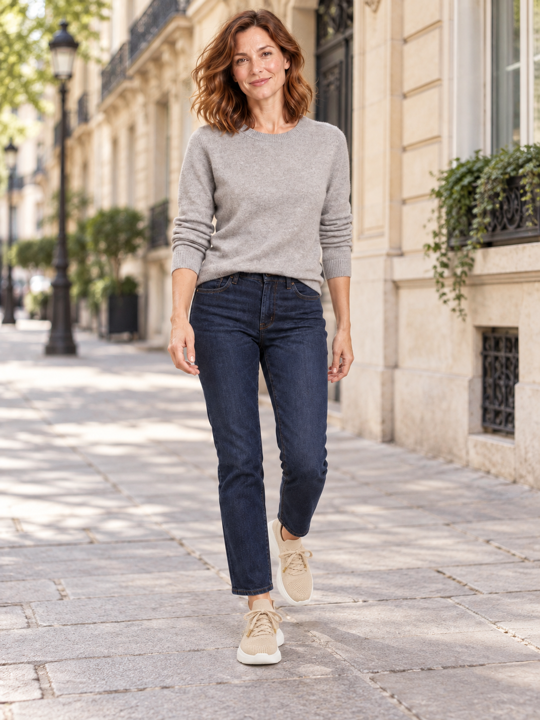 Perrine — Beige — silhouette portée à Paris