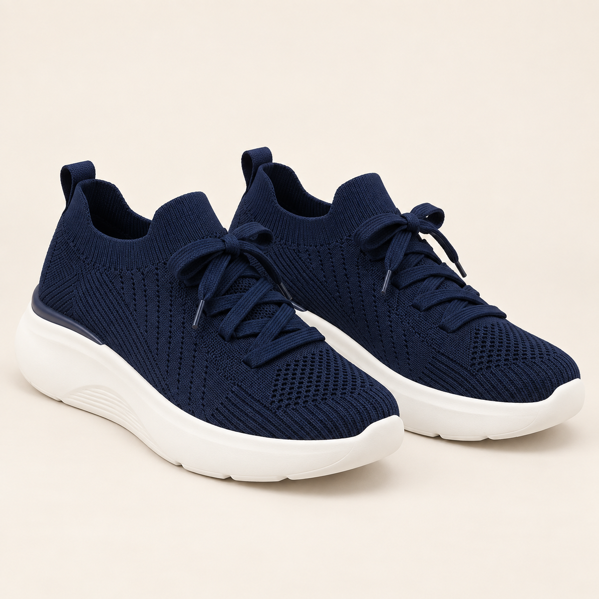 Perrine — Bleu marine — paire de trois quarts sur fond écru