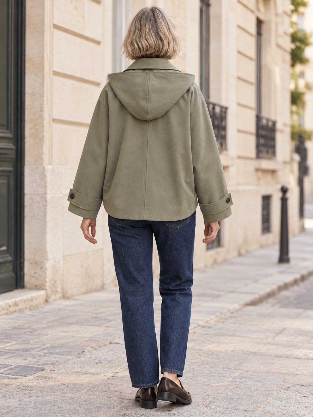 Veste courte à capuche — Madeleine