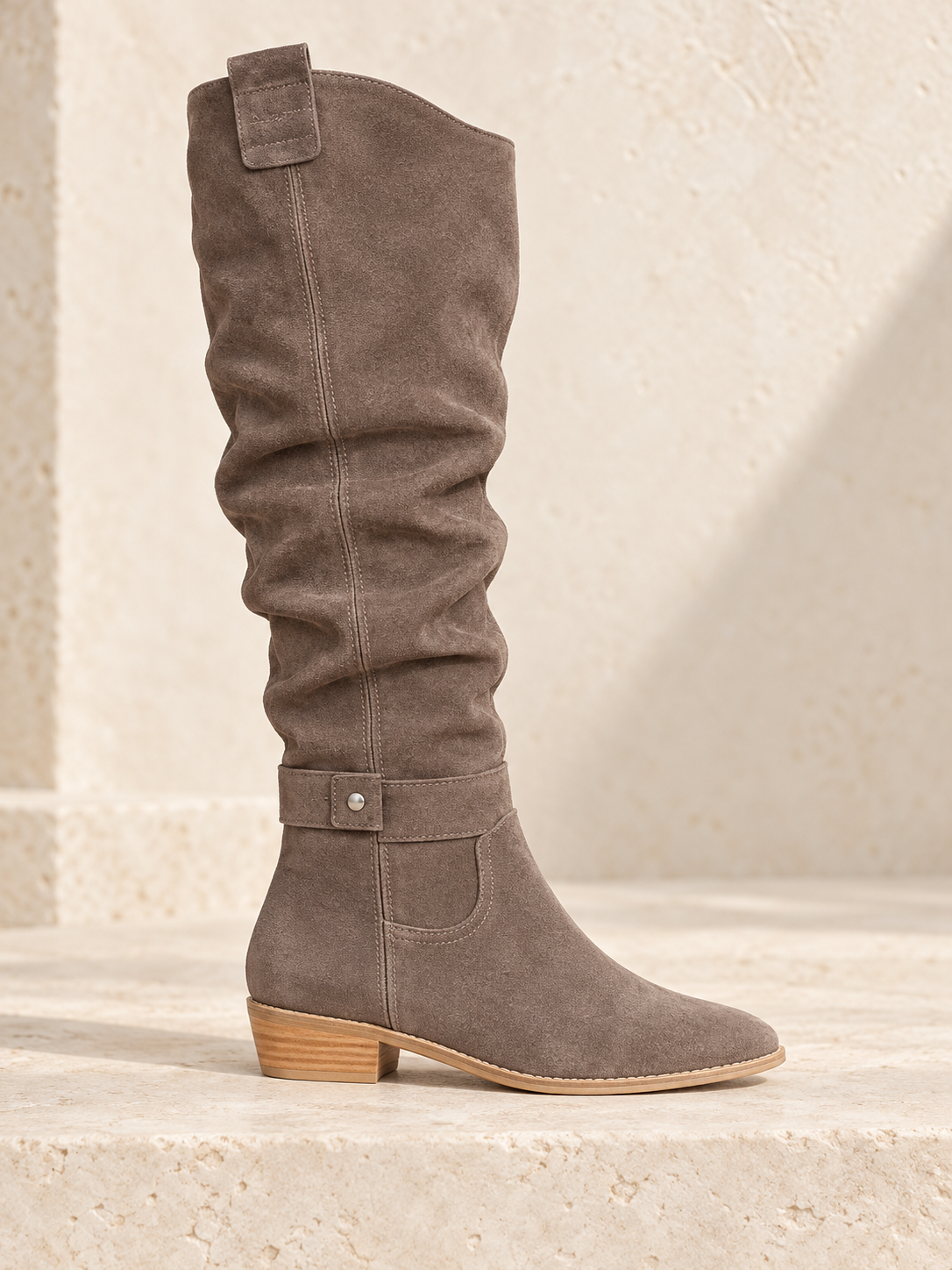 Bottes en suède à tige plissée — Émilie