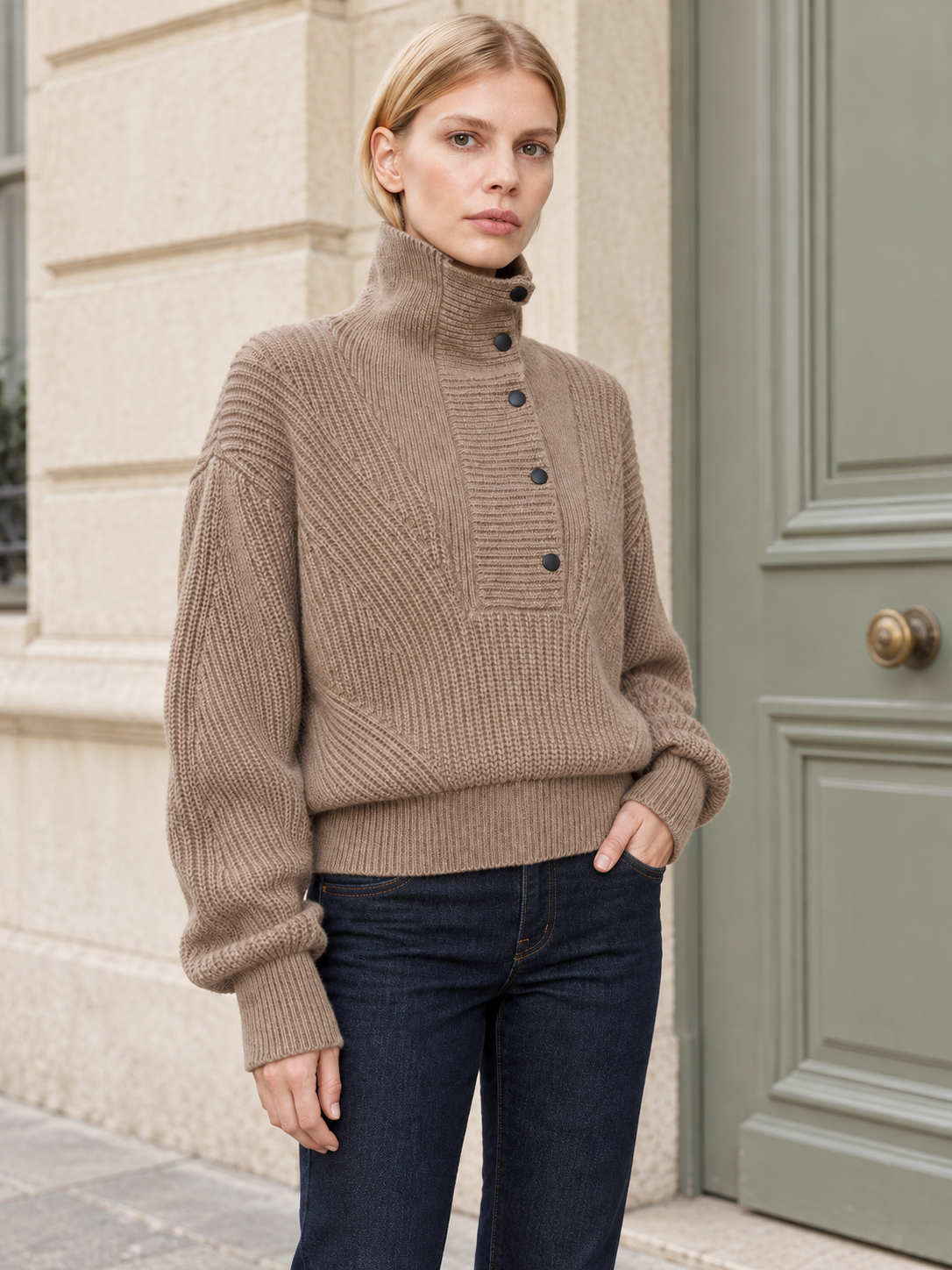Maglione in lana con collo alto e bottoni — Céline