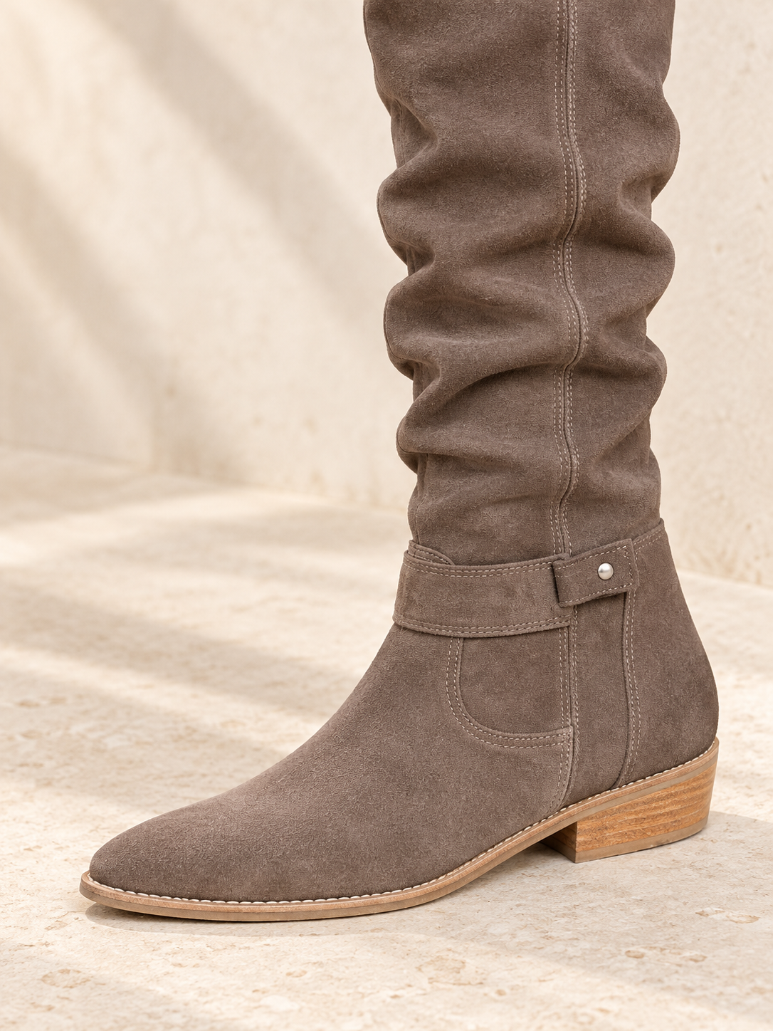 Bottes en suède à tige plissée — Émilie