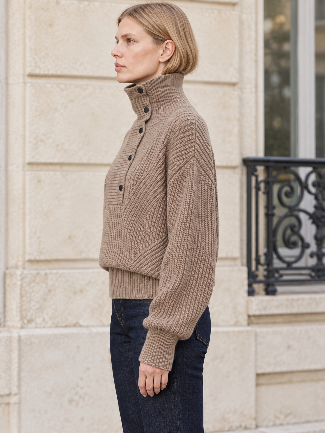 Maglione in lana con collo alto e bottoni — Céline