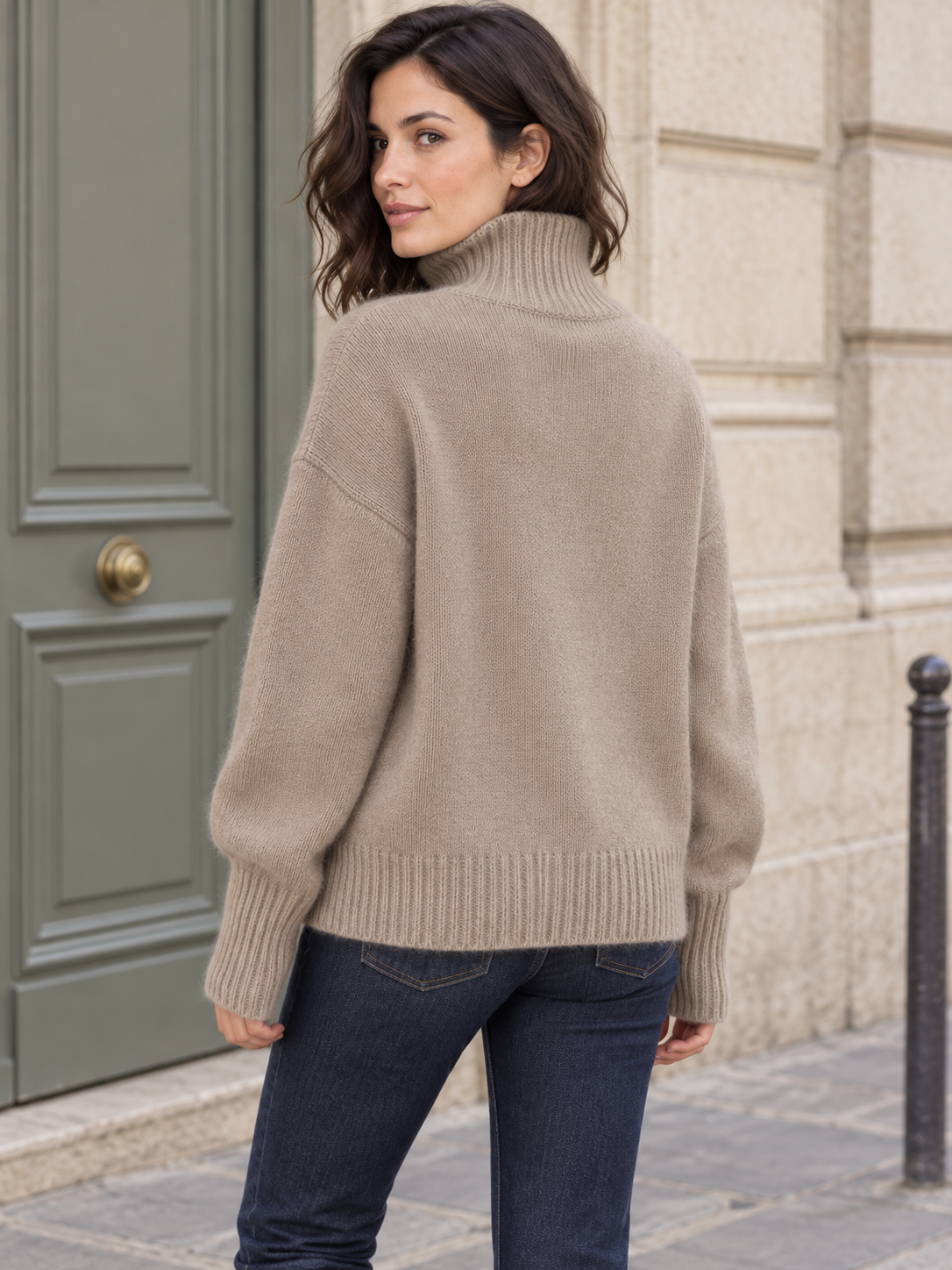 Pull en laine à col montant et poignets longs — Louise